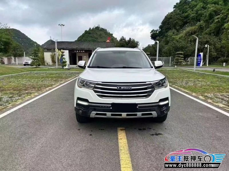 18年力帆汽车X80轿车抵押车出售