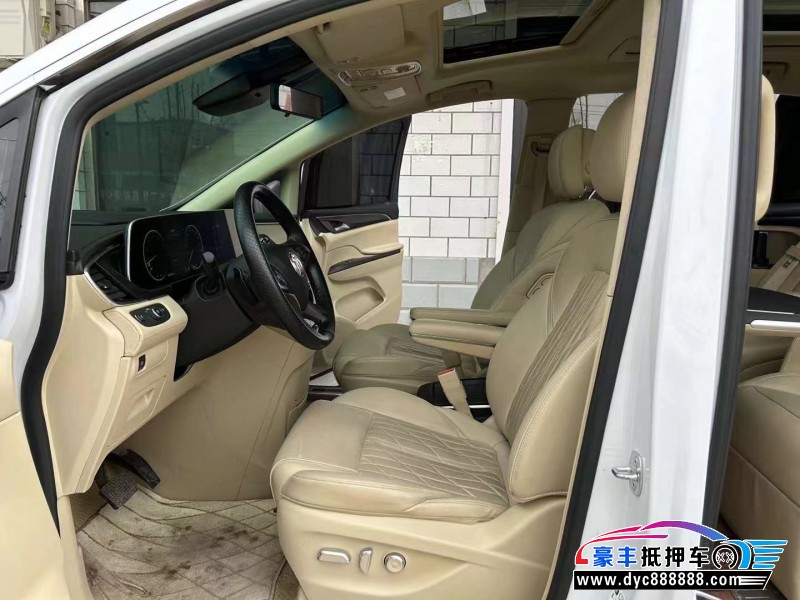 22年别克GL8轿车抵押车出售