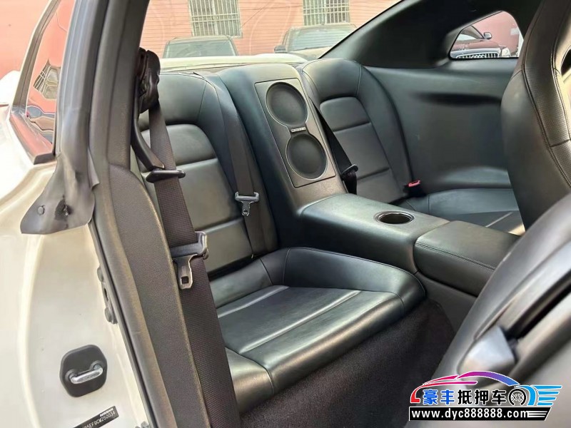 14年日产战神轿车抵押车出售