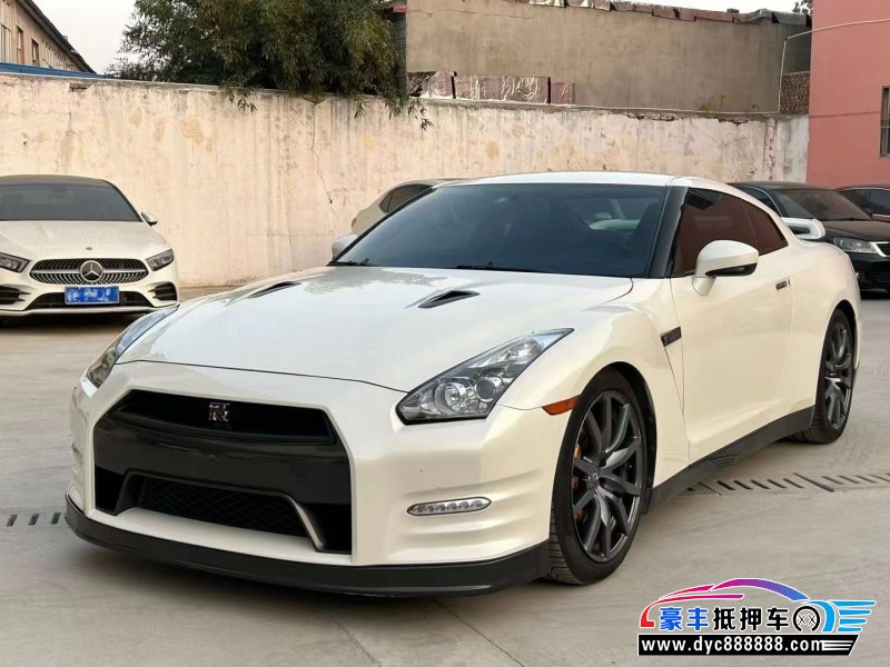 14年日产战神轿车抵押车出售