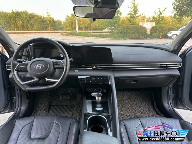 21年现代伊兰特轿车抵押车出售