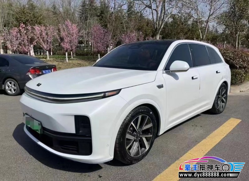 23年理想L7轿车抵押车出售