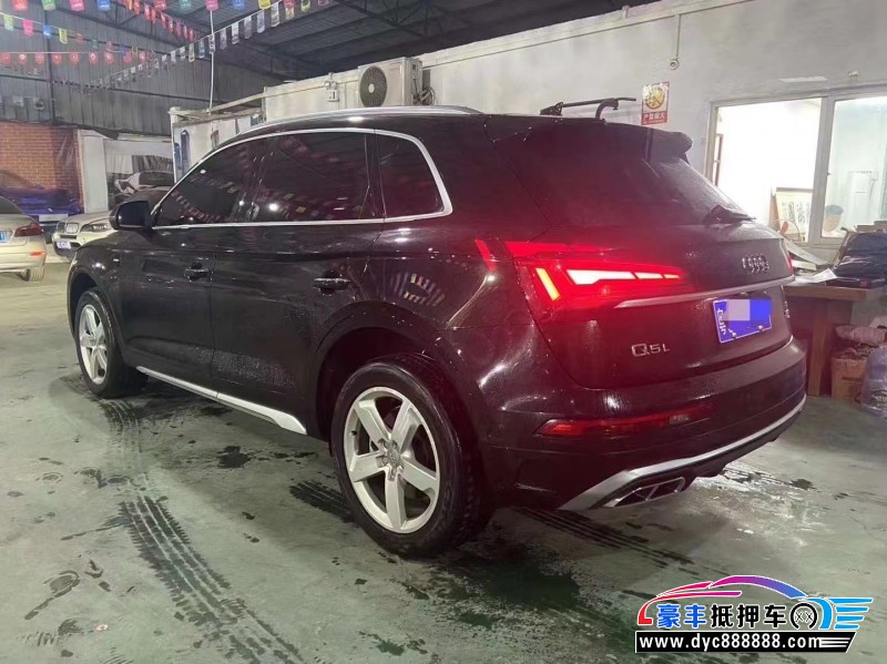 22年奥迪Q5轿车抵押车出售