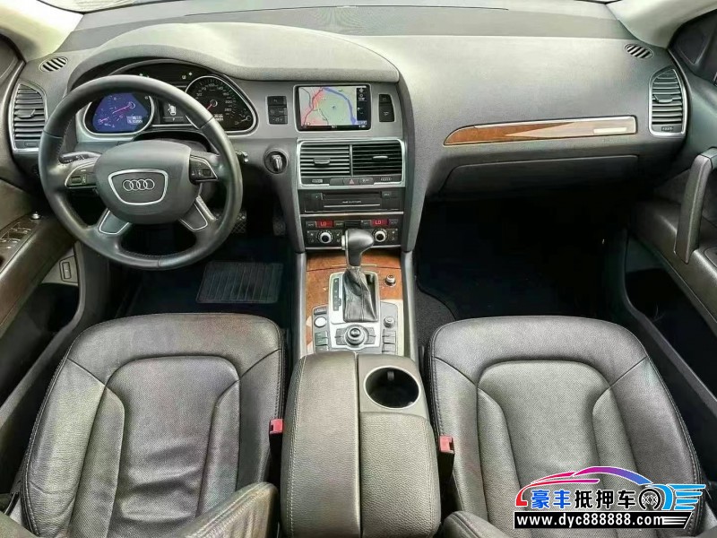 14年奥迪Q7轿车抵押车出售