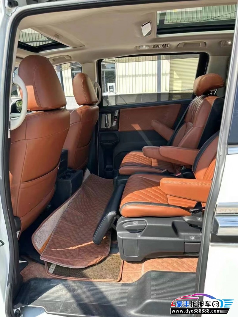 17年本田艾力绅轿车抵押车出售