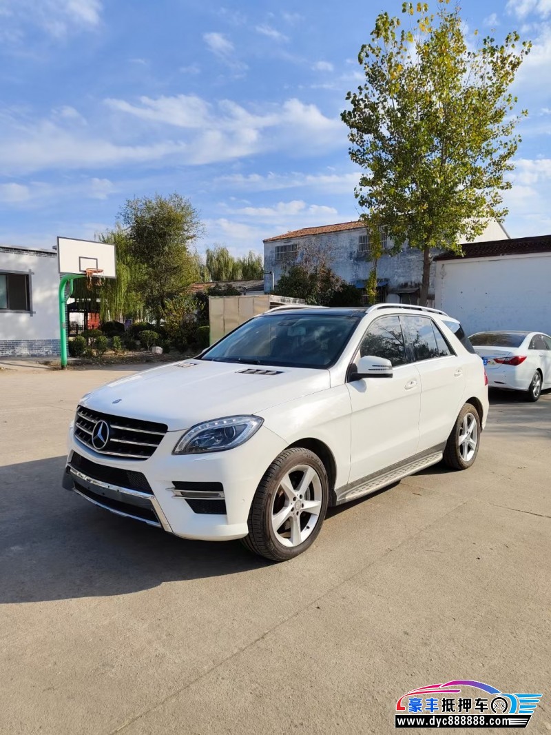 15年奔驰M级轿车抵押车出售