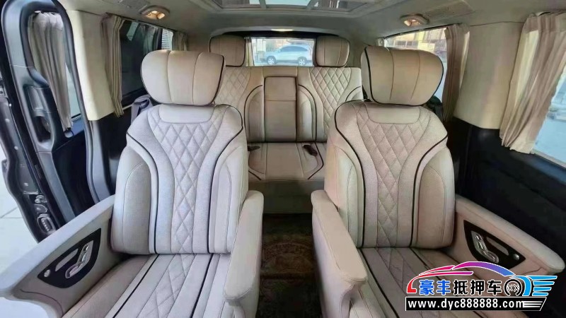 18年奔驰威霆轿车抵押车出售