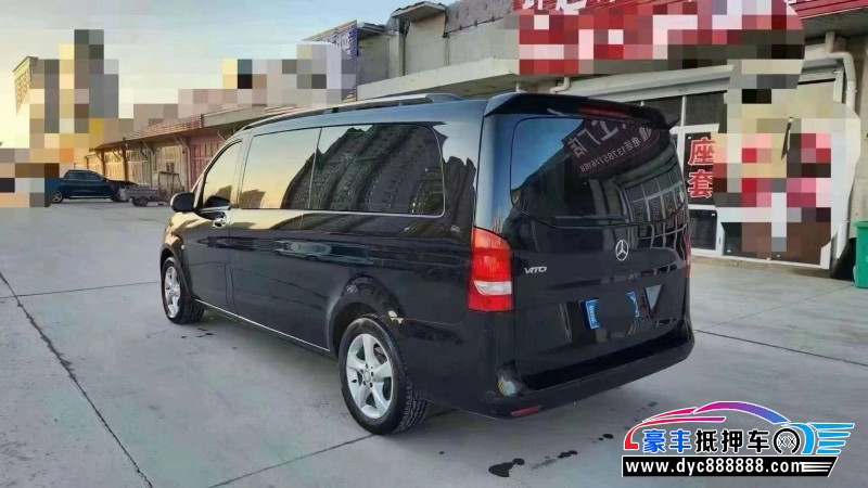 18年奔驰威霆轿车抵押车出售