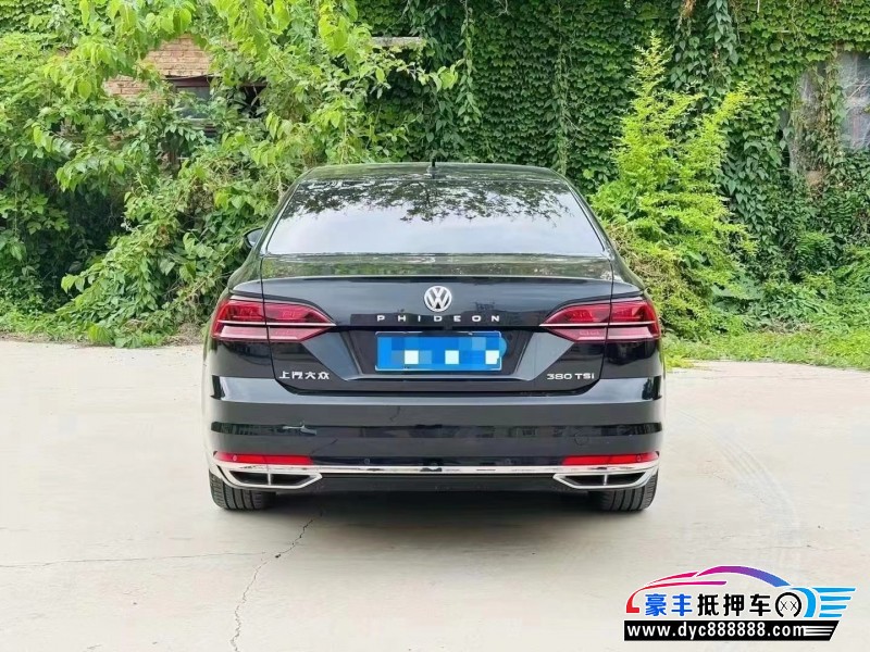 17年大众辉昂轿车抵押车出售