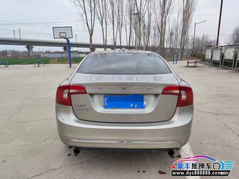 14年沃尔沃S60轿车抵押车出售