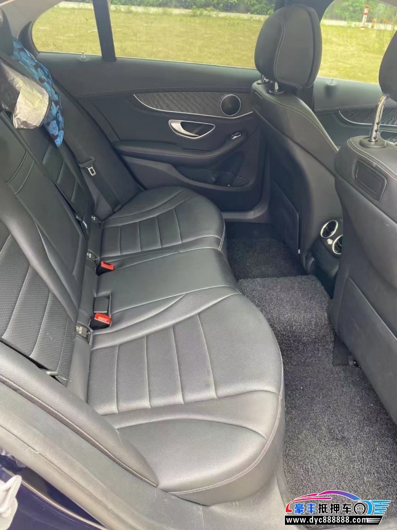 17年奔驰C轿车抵押车出售