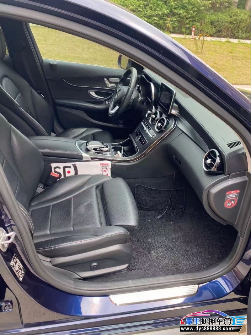 17年奔驰C轿车抵押车出售