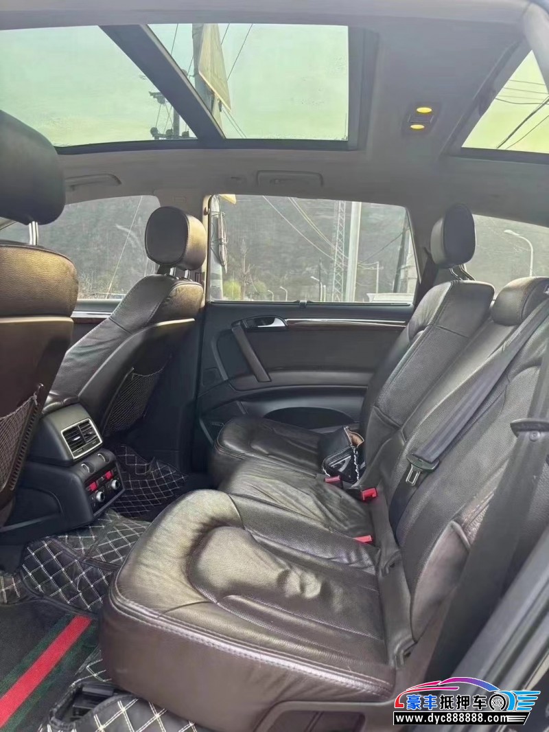 13年奥迪Q7轿车抵押车出售