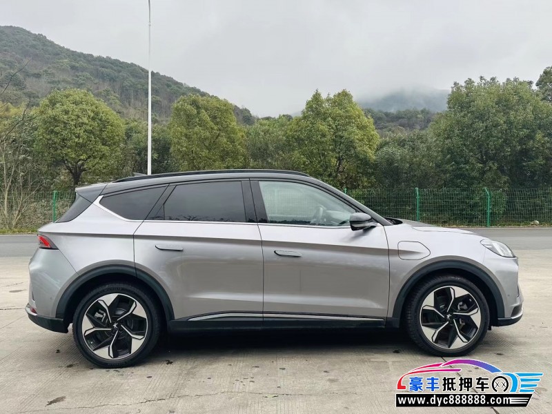 23年极狐阿尔法T轿车抵押车出售