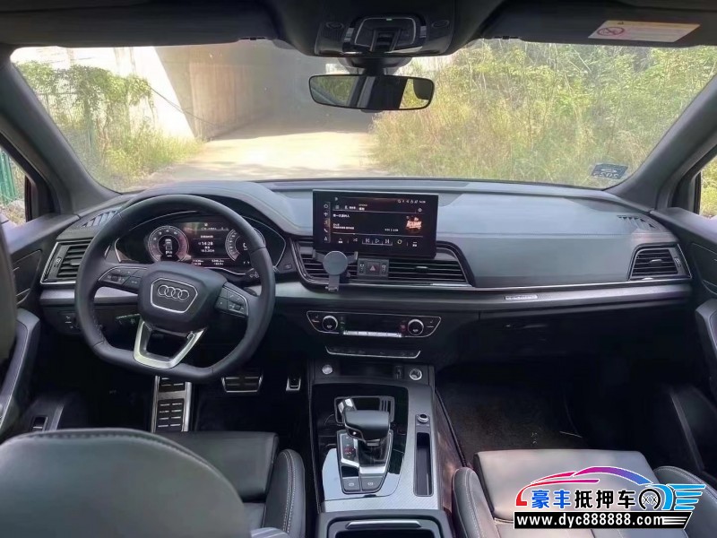 23年奥迪Q5轿车抵押车出售