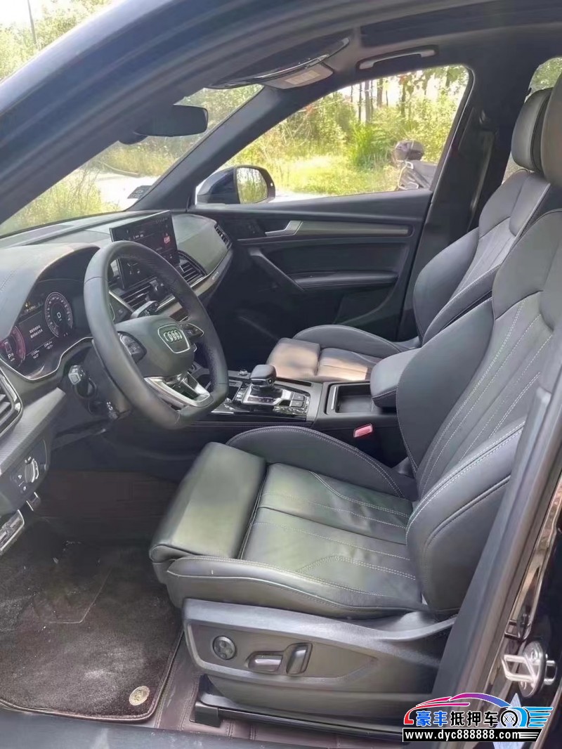 23年奥迪Q5轿车抵押车出售