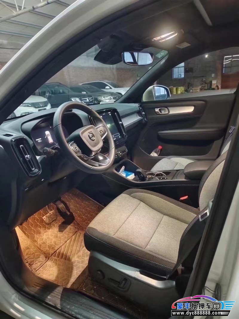 23年沃尔沃XC40轿车抵押车出售