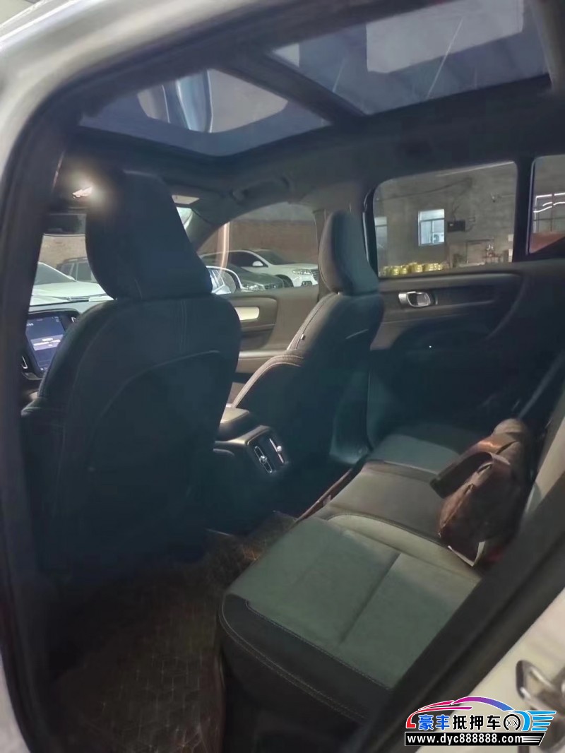 23年沃尔沃XC40轿车抵押车出售