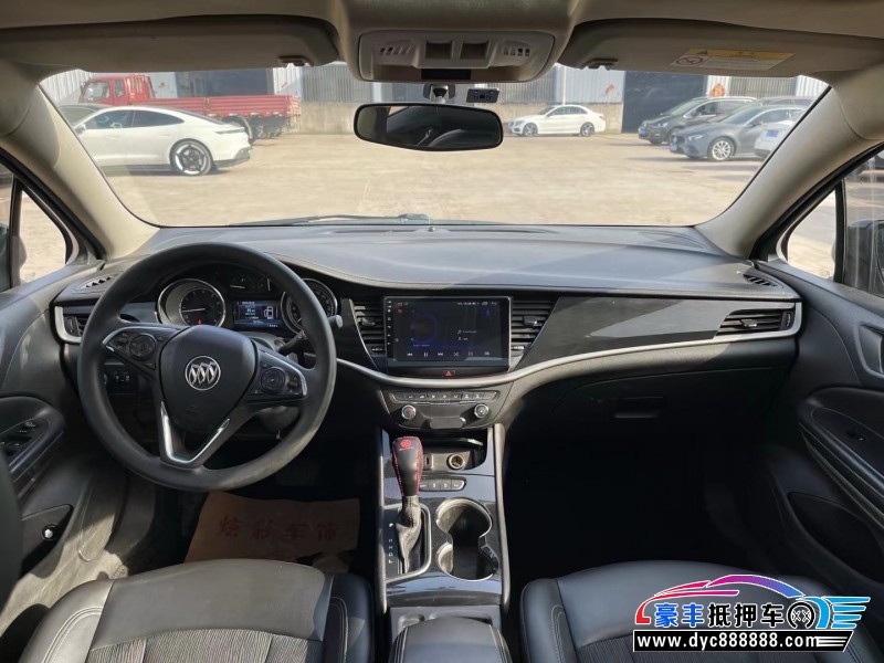 17年别克威朗轿车抵押车出售