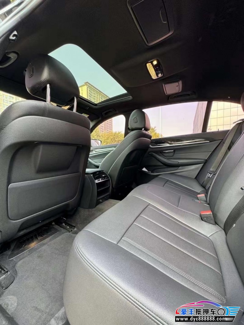 19年宝马5系轿车抵押车出售