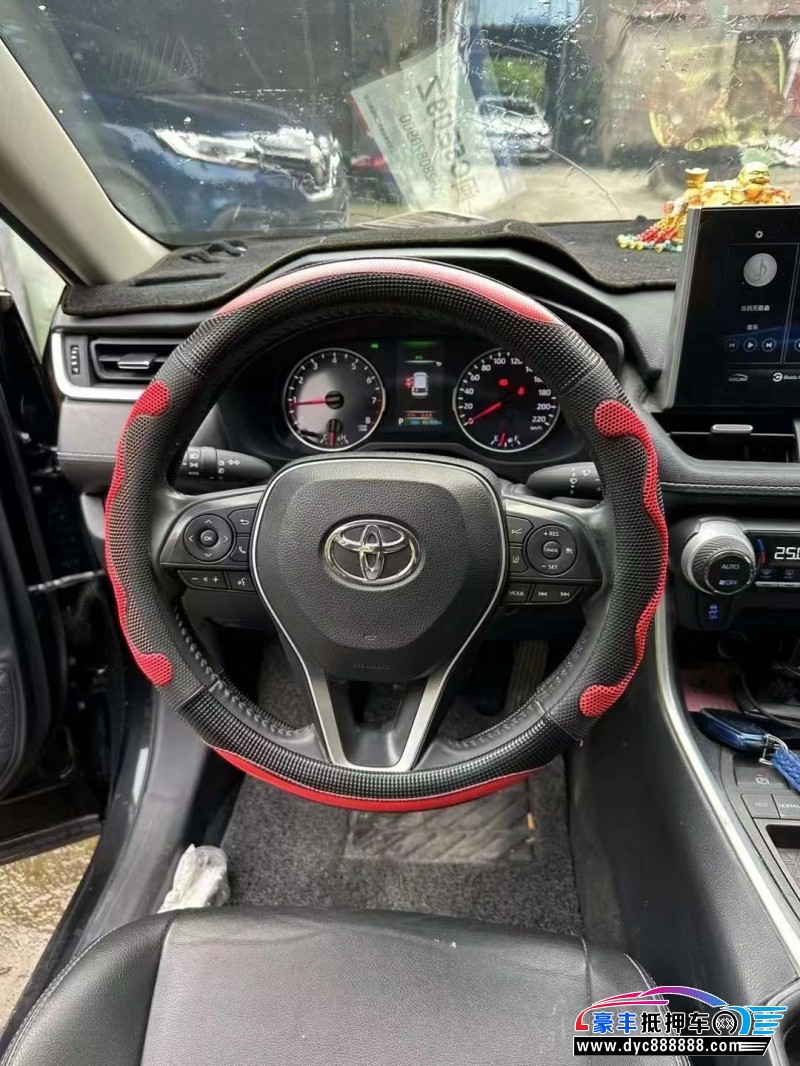 22年丰田威兰达轿车抵押车出售