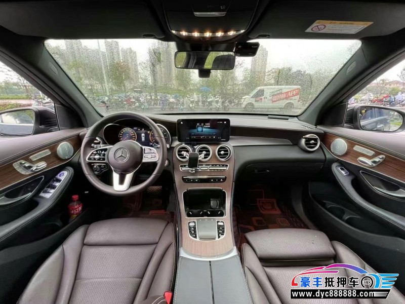 21年奔驰GLC轿车抵押车出售