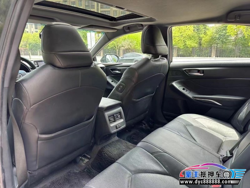 22年丰田亚洲龙轿车抵押车出售