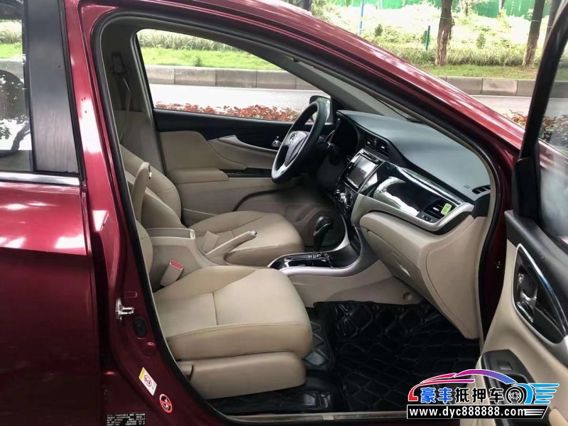 14年本田凌派轿车抵押车出售