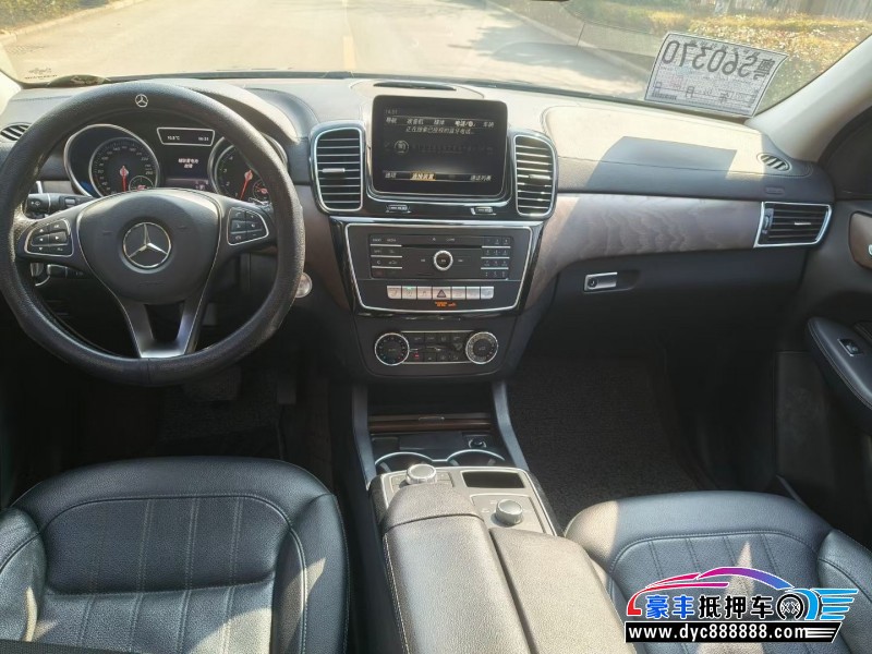 17年奔驰GLE轿车抵押车出售