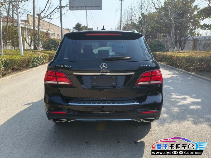 17年奔驰GLE轿车抵押车出售