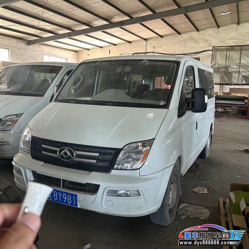 21年上汽大通V80轿车抵押车出售