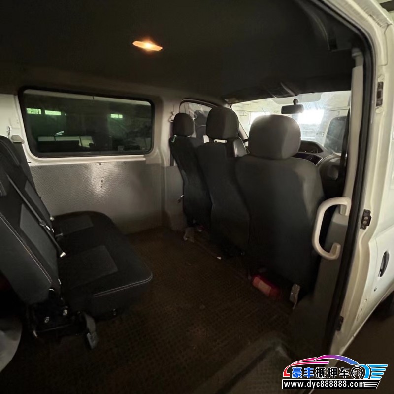 21年上汽大通V80轿车抵押车出售