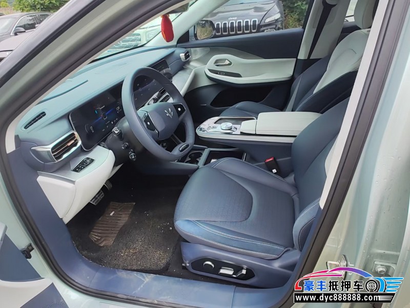 22年极狐阿尔法S轿车抵押车出售