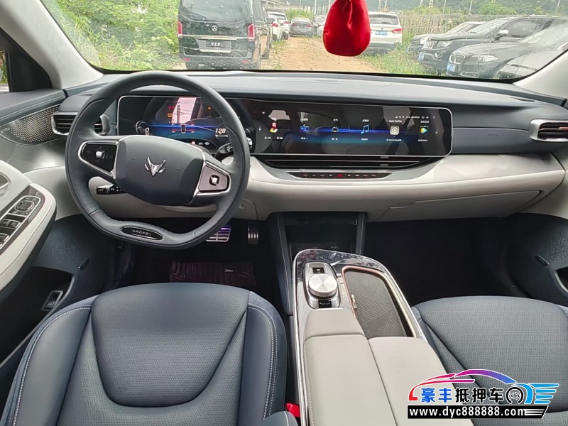 22年极狐阿尔法S轿车抵押车出售