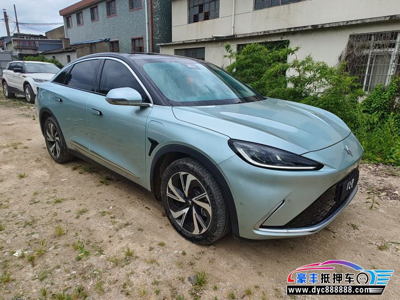 22年极狐阿尔法S轿车抵押车出售