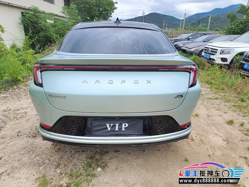 22年极狐阿尔法S轿车抵押车出售