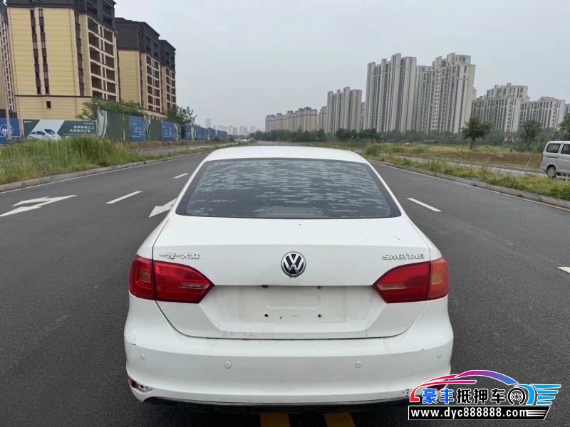 13年大众速腾轿车抵押车出售