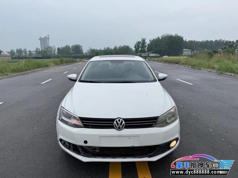 13年大众速腾轿车抵押车出售