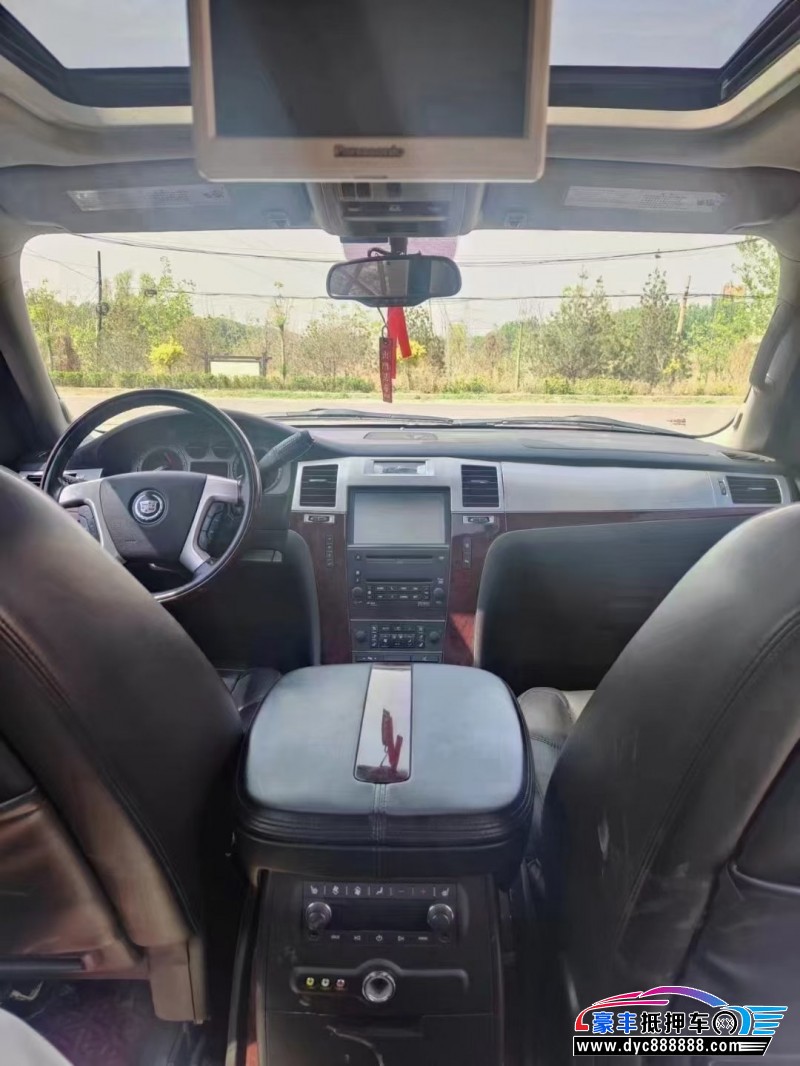 10年凯迪拉克凯雷德轿车抵押车出售