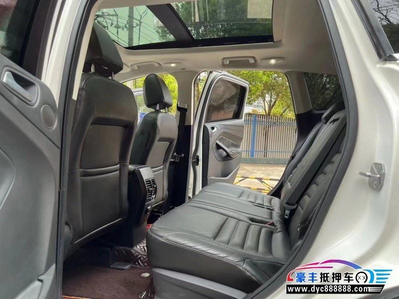 15年福特翼虎轿车抵押车出售