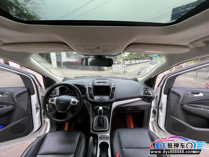 15年福特翼虎轿车抵押车出售