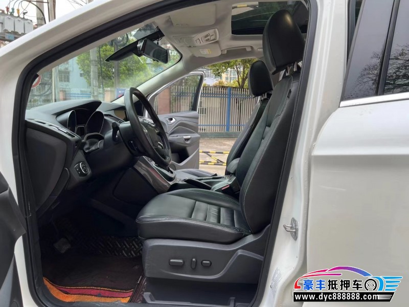 15年福特翼虎轿车抵押车出售