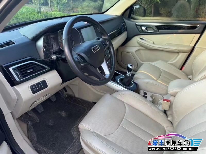 17年众泰大迈X5轿车抵押车出售