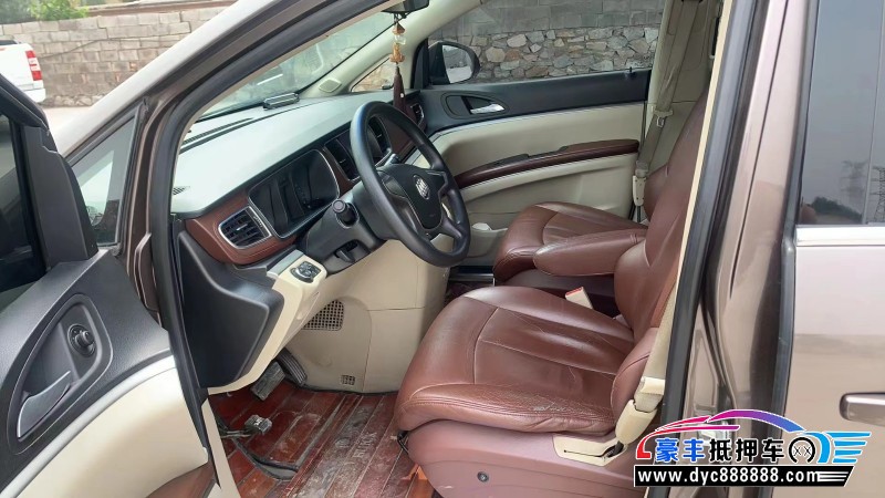 15年别克GL8轿车抵押车出售