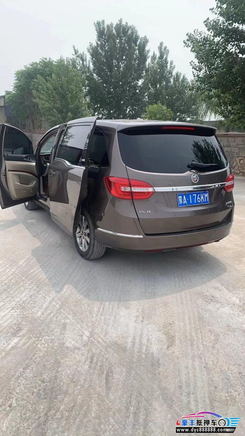 15年别克GL8轿车抵押车出售