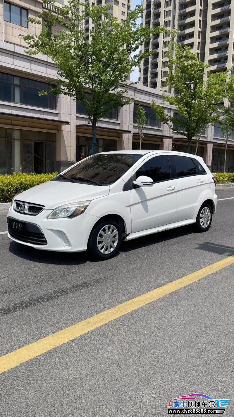 15年北汽绅宝D20轿车抵押车出售