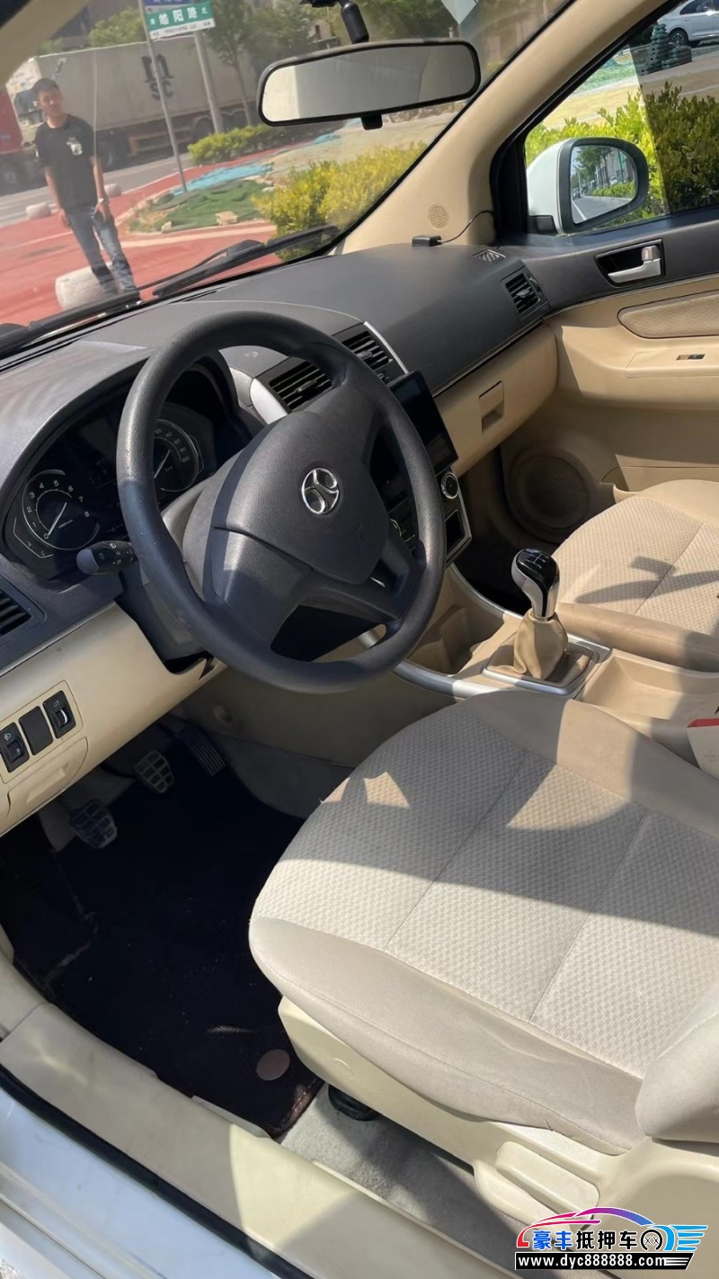 15年北汽绅宝D20轿车抵押车出售