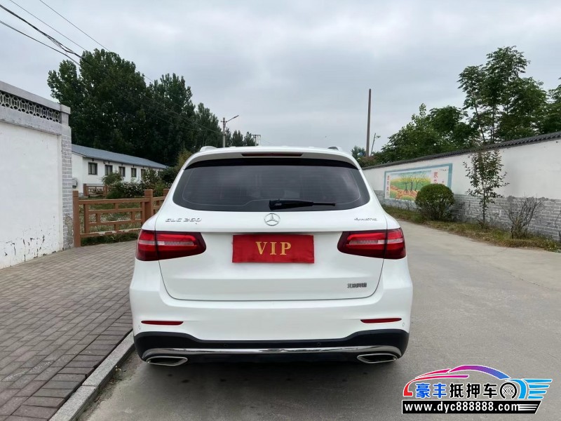18年奔驰GLC轿车抵押车出售