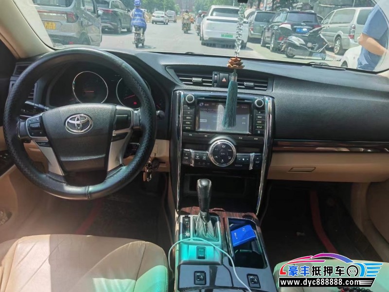 12年丰田锐志轿车抵押车出售