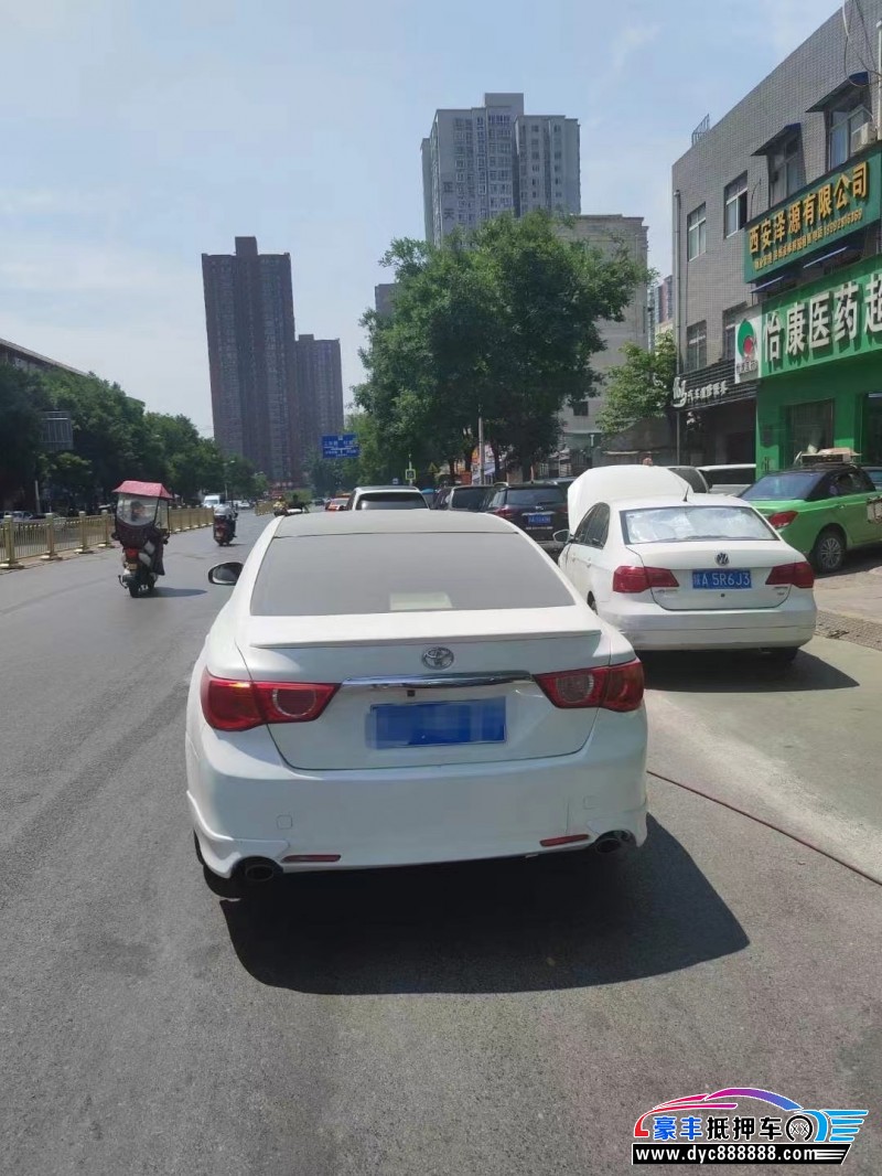 12年丰田锐志轿车抵押车出售